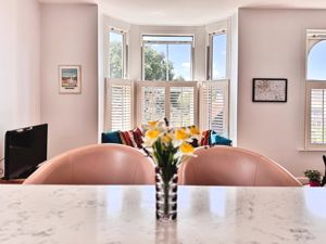 HIGH STREET- click for photo gallery